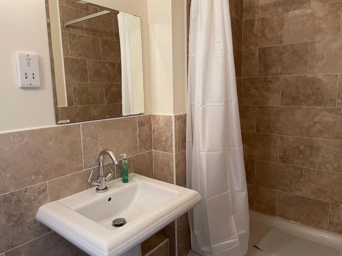 Bear Inn Bradford-On-Avon Esterno foto