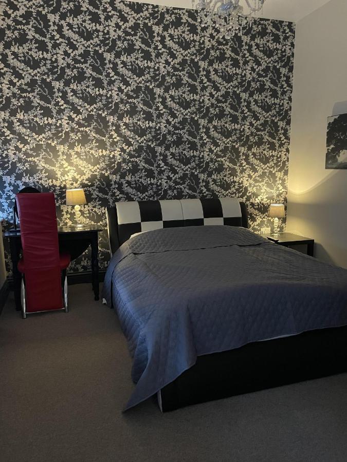 Bear Inn Bradford-On-Avon Esterno foto